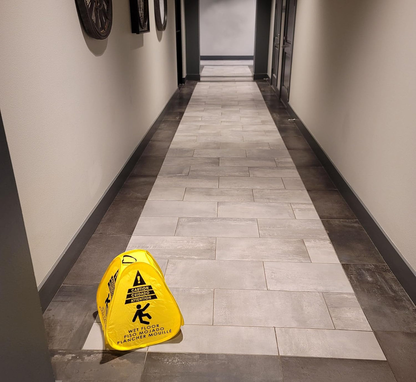 Kraken Sign Co - Pop-up Sign, Yellow 4-Sided Bilingual Trilingual English/Spanish/French Warning, Pop-up Caution Wet Floor Sign 16 inch for Restaurant, Commercial and Industrial Safety. Foldable, Portable, Durable (Yellow, 3 Pack)